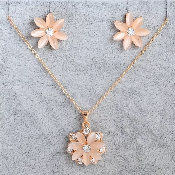 Earrings necklace - Picture 3 of 3